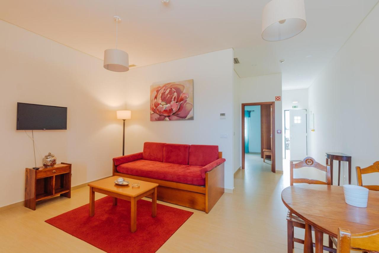 קפלס Solar Do Conde Garden Hotel מראה חיצוני תמונה